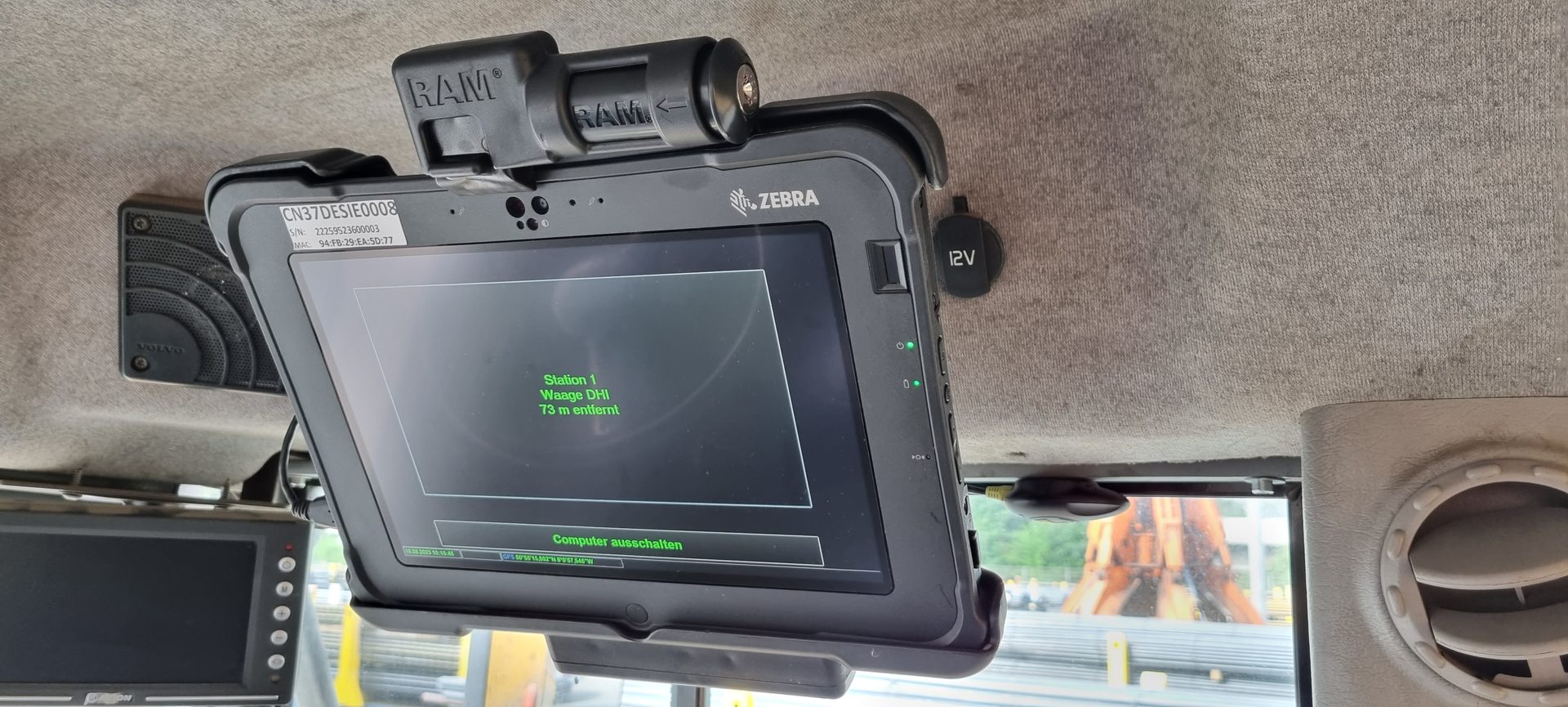 Robustes Zebra-Tablet im Lkw-Cockpit